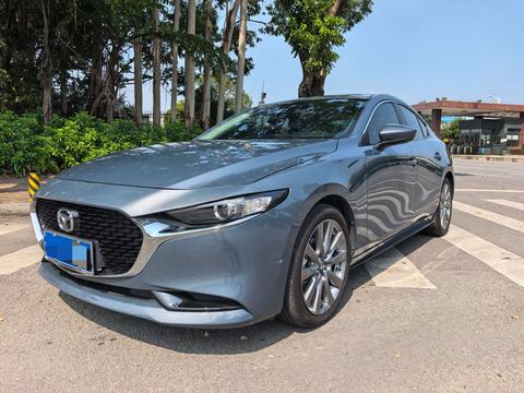 Mazda 3 Axela 2023
