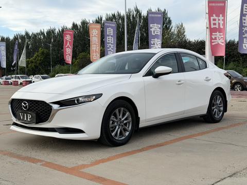 Mazda 3 Axela 2022