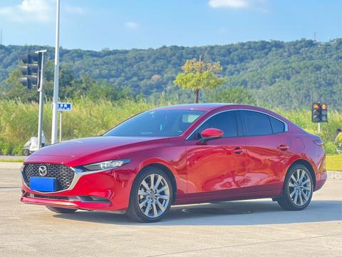 Mazda 3 Axela 2022
