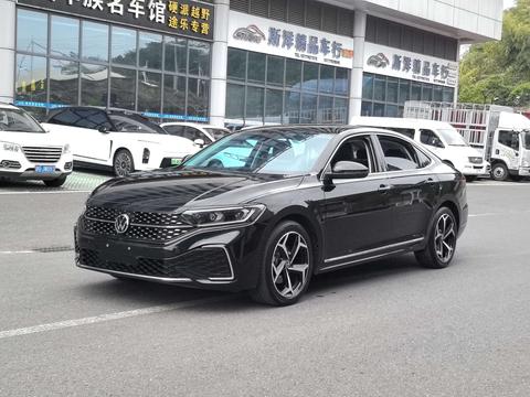 Volkswagen Passat 2023