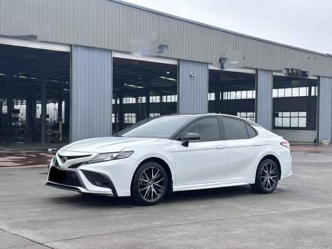 Toyota Camry 2021