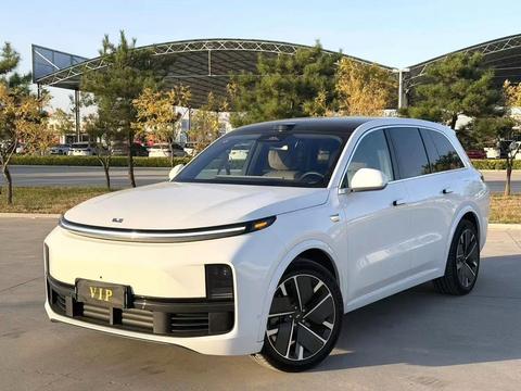 Li Auto L8 2025