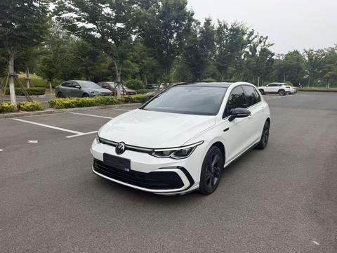 Volkswagen Golf 2023
