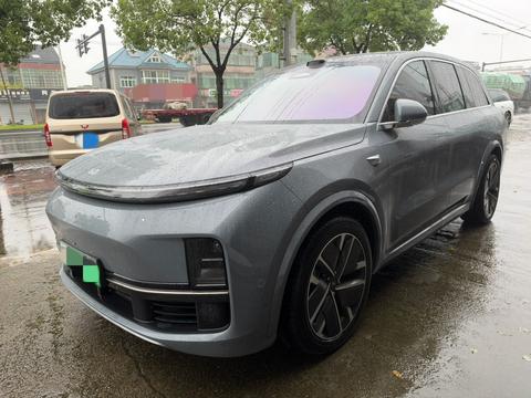 Li Auto L8 2025