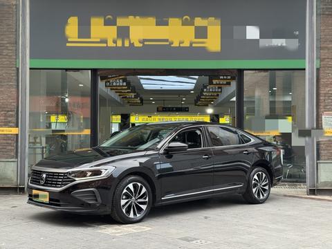 Volkswagen Passat 2025