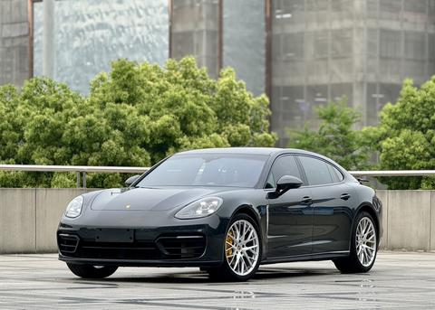 Porsche Panamera 2022