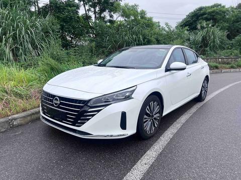 Nissan Teana 2022