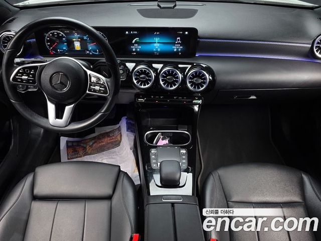 Mercedes-Benz A-Class 2022 — фото 10