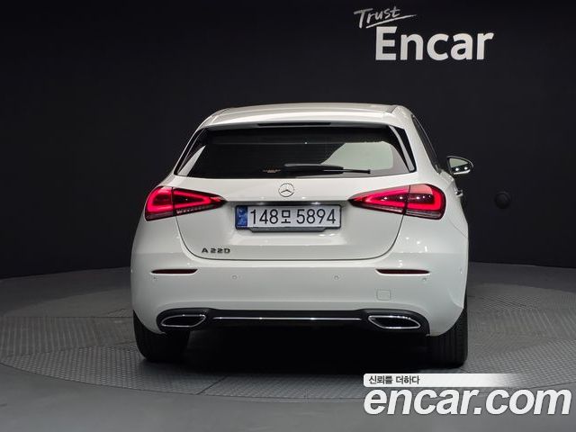 Mercedes-Benz A-Class 2022 — фото 4