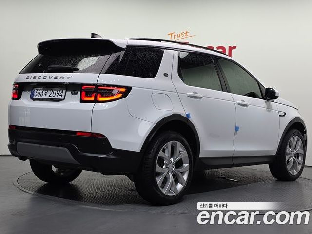 Land Rover Discovery Sport 2023 — фото 2