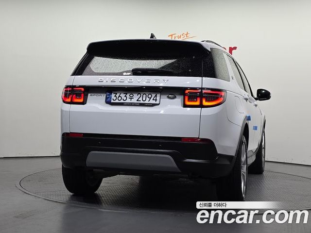 Land Rover Discovery Sport 2023 — фото 4