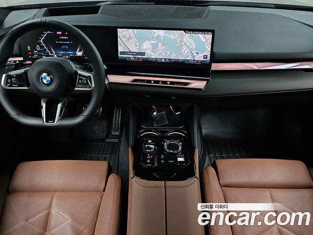 BMW 5 Series 2025 — фото 10
