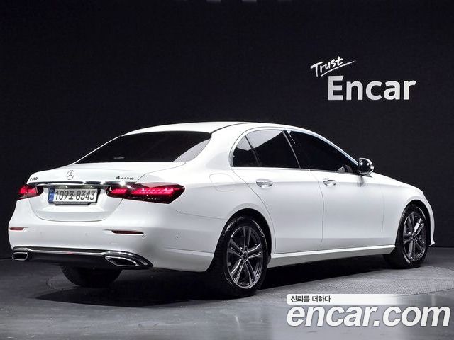 Mercedes-Benz E-Class 2022 — фото 2