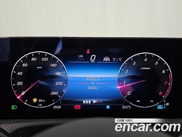 Mercedes-Benz CLA 2024 — фото 10