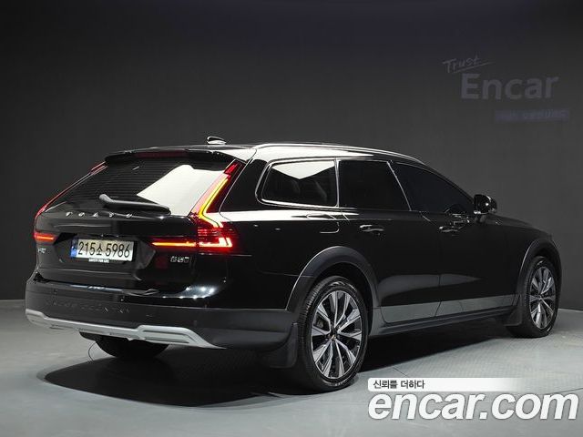 Volvo V90 2024 — фото 2