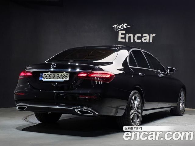 Mercedes-Benz E-Class 2023 — фото 2