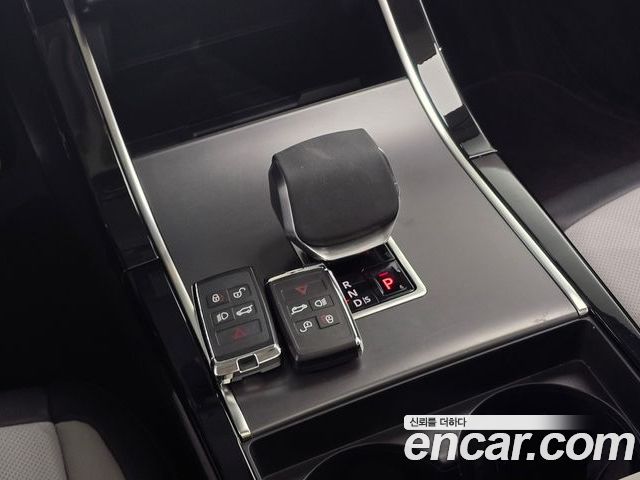 Land Rover Range Rover Evoque 2025 — фото 9