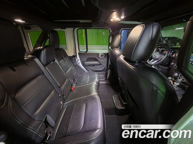 Jeep Wrangler 2022 — фото 10