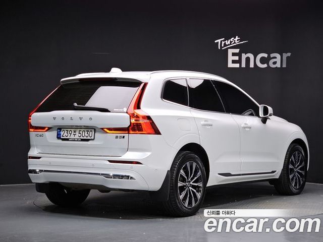 Volvo XC60 2023 — фото 2