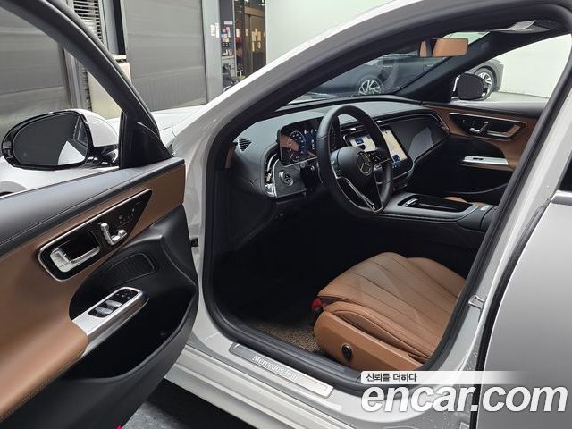 Mercedes-Benz E-Class 2025 — фото 10
