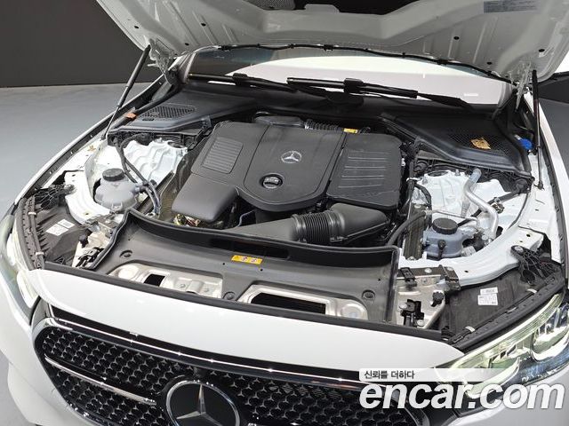 Mercedes-Benz E-Class 2025 — фото 6
