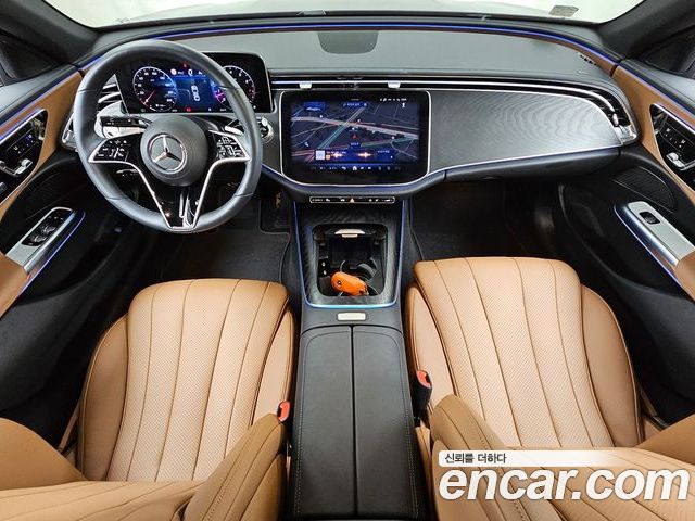 Mercedes-Benz E-Class 2025 — фото 10