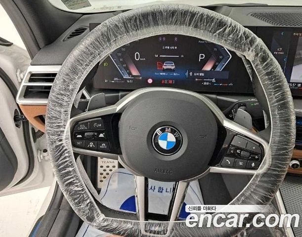 BMW 3 Series 2025 — фото 10