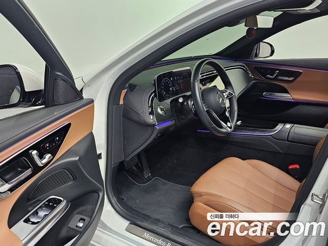Mercedes-Benz E-Class 2024 — фото 10