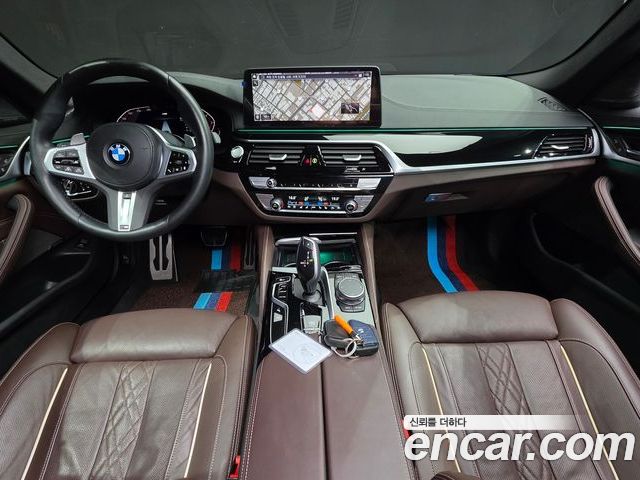 BMW 5 Series 2023 — фото 10