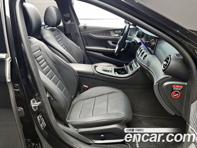 Mercedes-Benz E-Class 2022 — фото 10