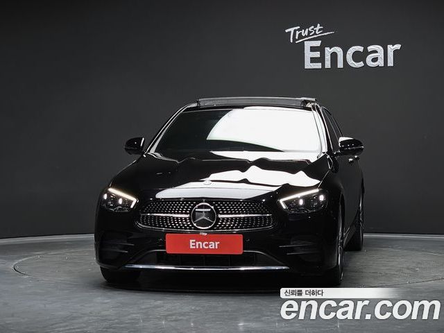 Mercedes-Benz E-Class 2022 — фото 3