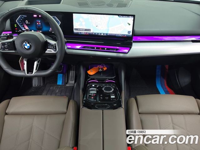 BMW 5 Series 2025 — фото 10
