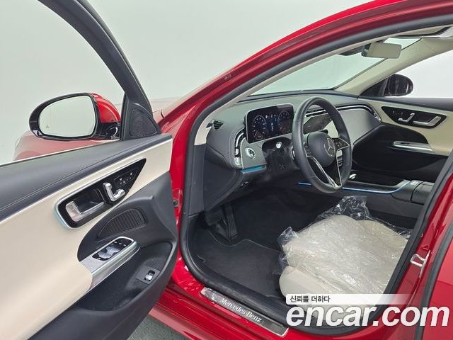 Mercedes-Benz E-Class 2025 — фото 10