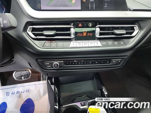 BMW 1 Series 2023 — фото 10