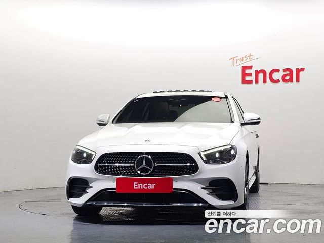 Mercedes-Benz E-Class 2023 — фото 3