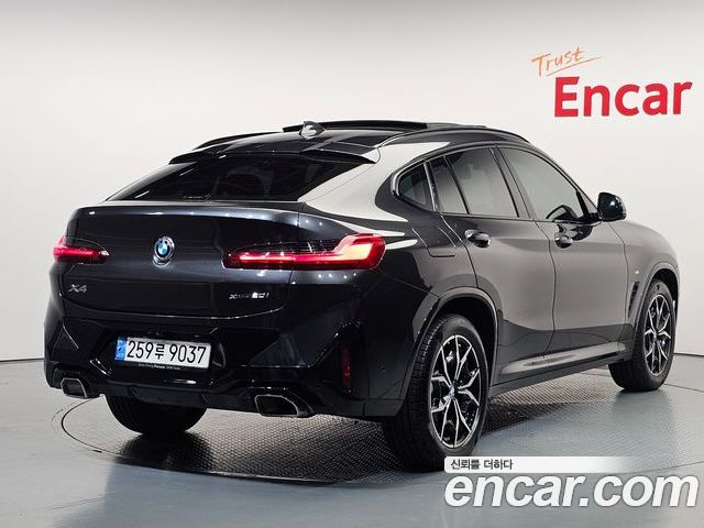 BMW X4 2022 — фото 2