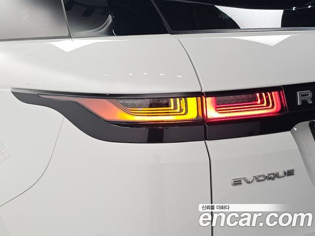 Land Rover Range Rover Evoque 2021 — фото 9