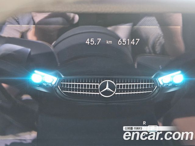 Mercedes-Benz E-Class 2023 — фото 8