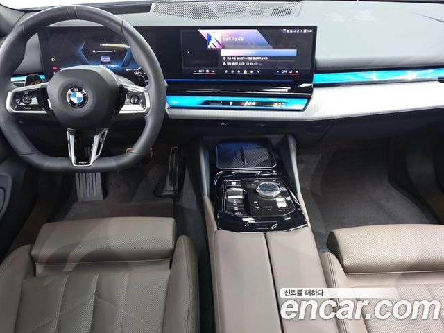BMW 5 Series 2025 — фото 10