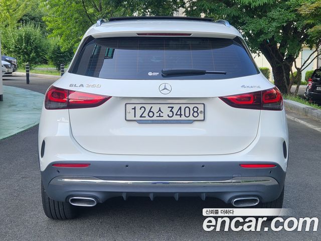 Mercedes-Benz GLA 2023 — фото 4