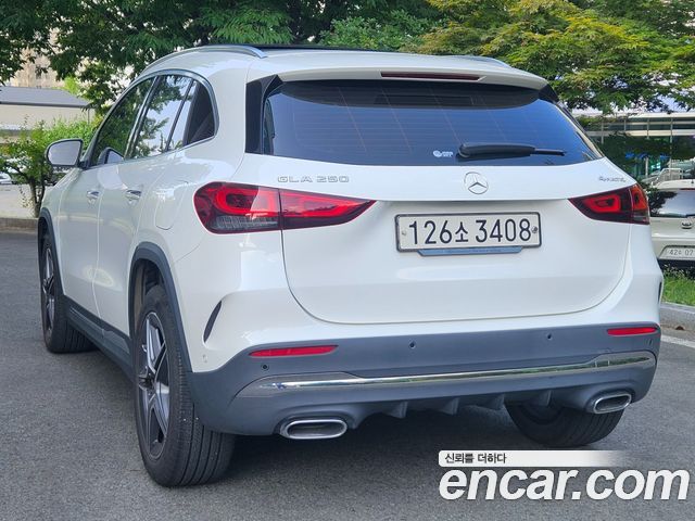 Mercedes-Benz GLA 2023 — фото 6