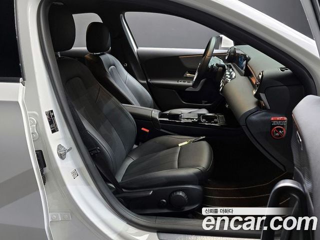 Mercedes-Benz A-Class 2022 — фото 10