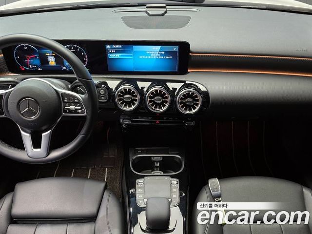 Mercedes-Benz A-Class 2022 — фото 7