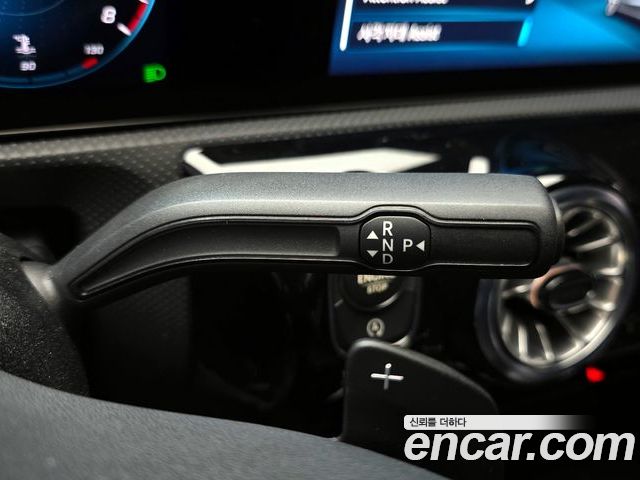 Mercedes-Benz A-Class 2022 — фото 9