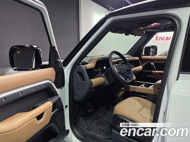 Land Rover Defender 2025 — фото 10