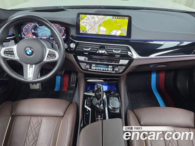 BMW 5 Series 2023 — фото 10