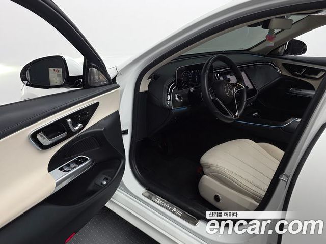 Mercedes-Benz E-Class 2025 — фото 10