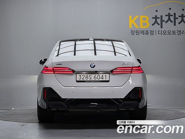 BMW 5 Series 2026 — фото 4