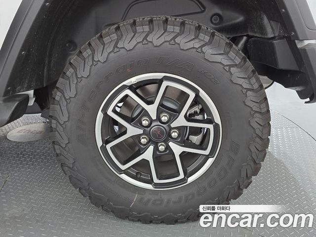 Jeep Wrangler 2025 — фото 7