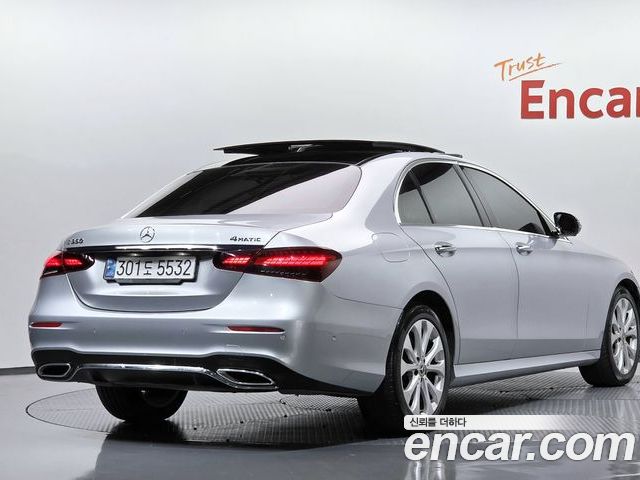 Mercedes-Benz E-Class 2022 — фото 2